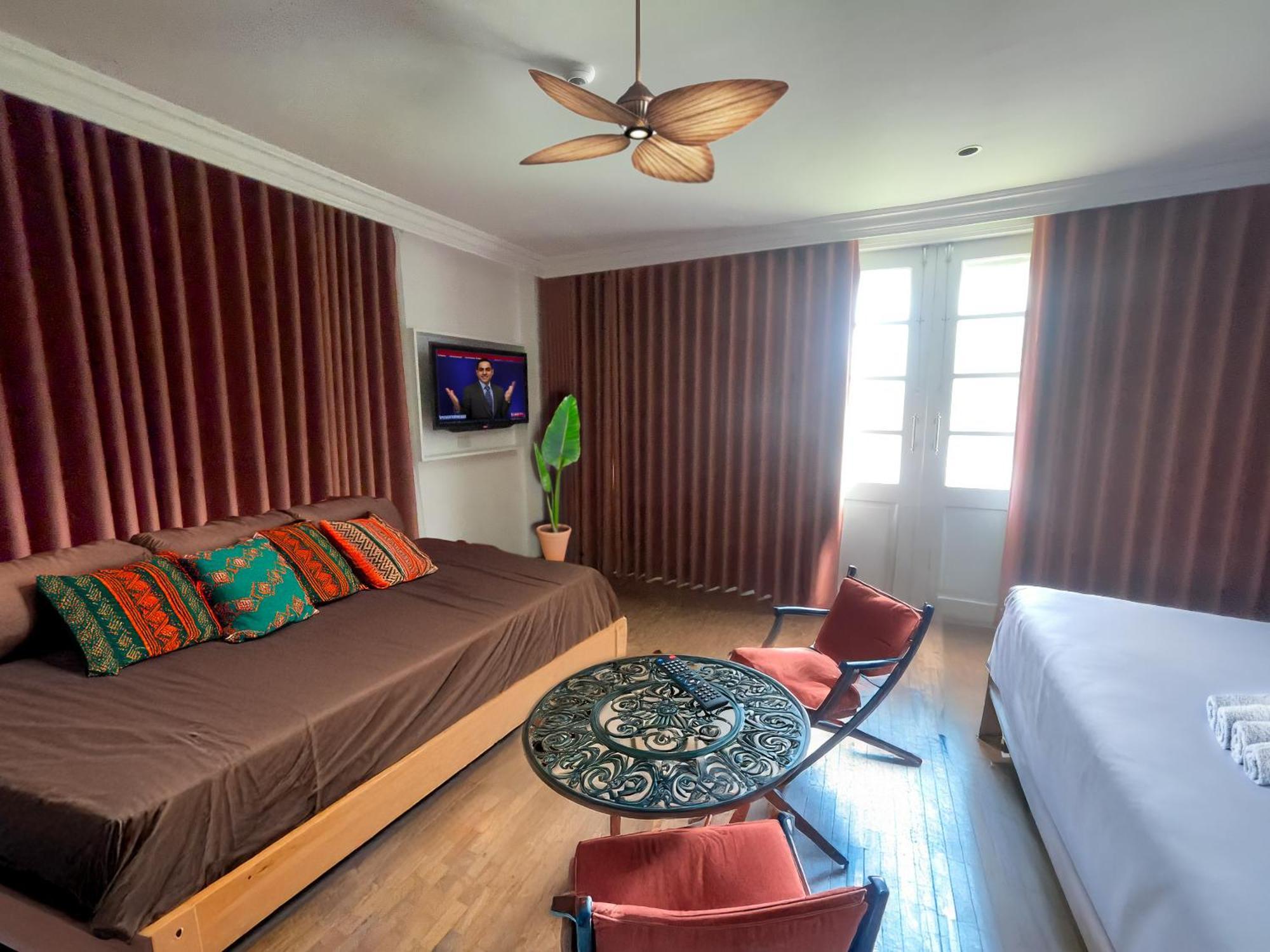 Miranamin Nest Entire In Miranila Heritage Compound For 30pax Bahay bakasyunan *