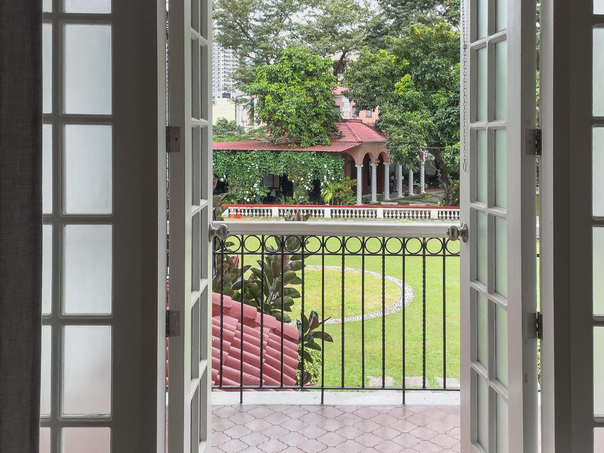 Miranamin Nest Entire In Miranila Heritage Compound For 30pax